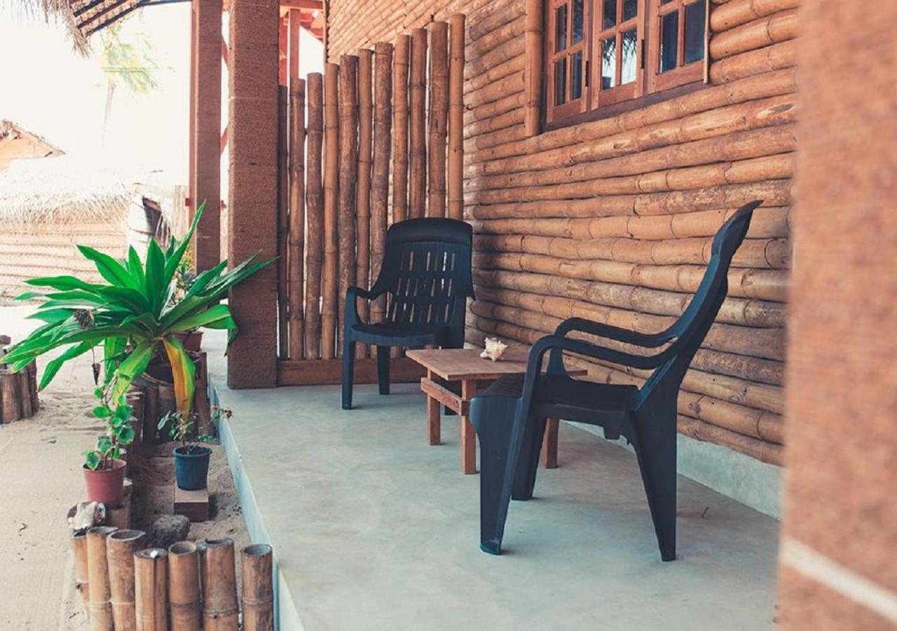 Surfpoint Sri Lanka Kite Village คัลพิทิยา ภายนอก รูปภาพ