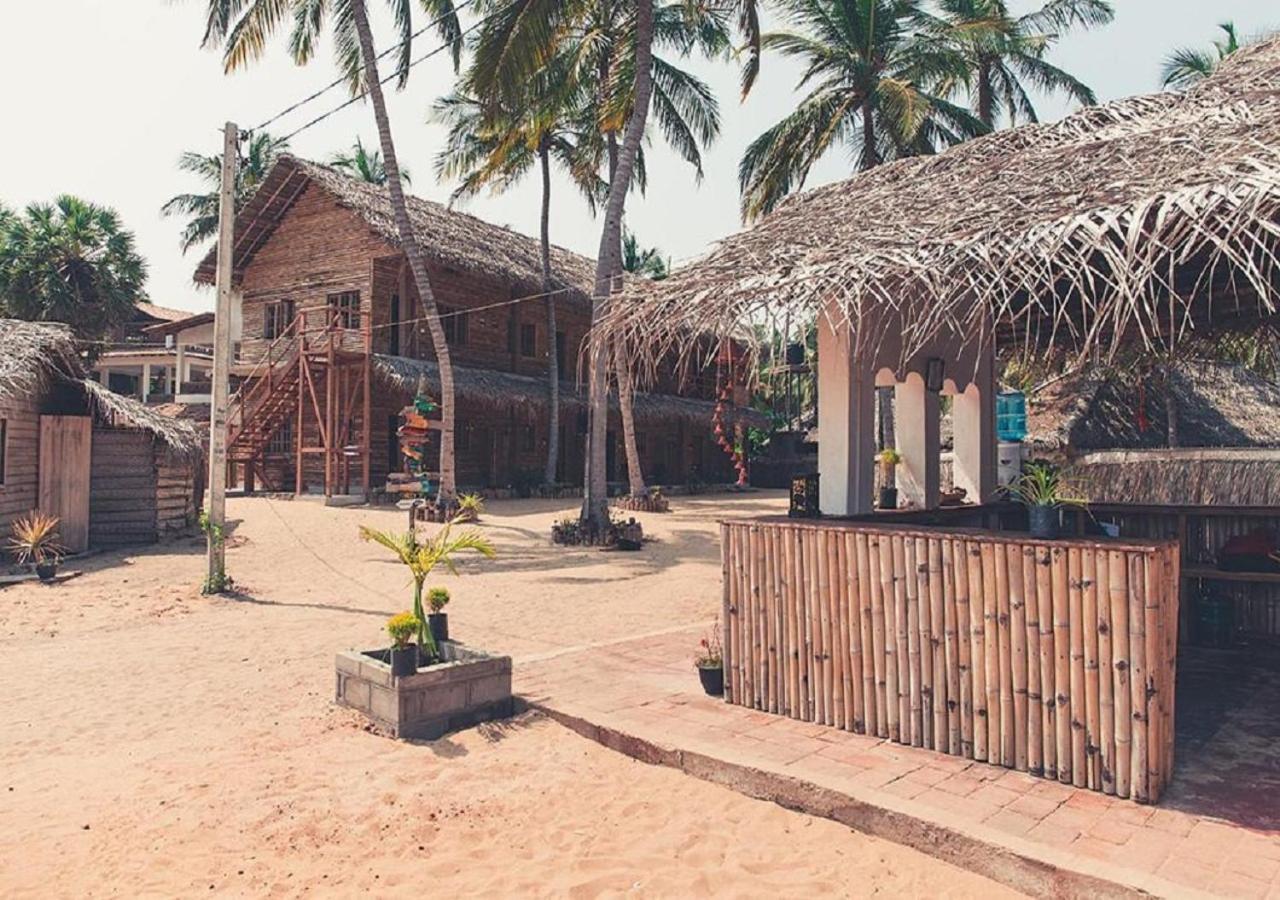 Surfpoint Sri Lanka Kite Village คัลพิทิยา ภายนอก รูปภาพ